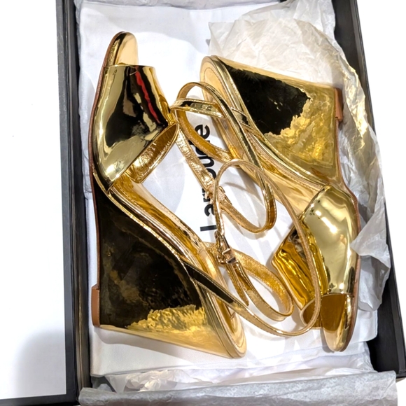 NIB Larroudé Yves Wedge In Gold Specchio - Picture 9 of 16